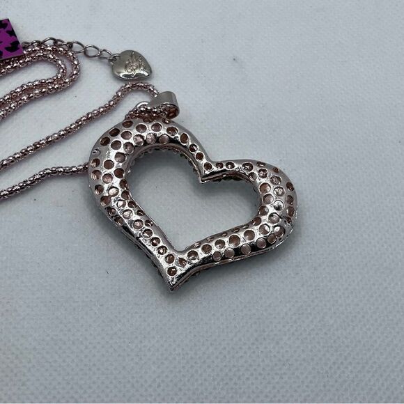 NECKLACE! Betsey Johnson Crystal Heart Pendant w/ “Rosegold” chain BNWT - Picture 7 of 8